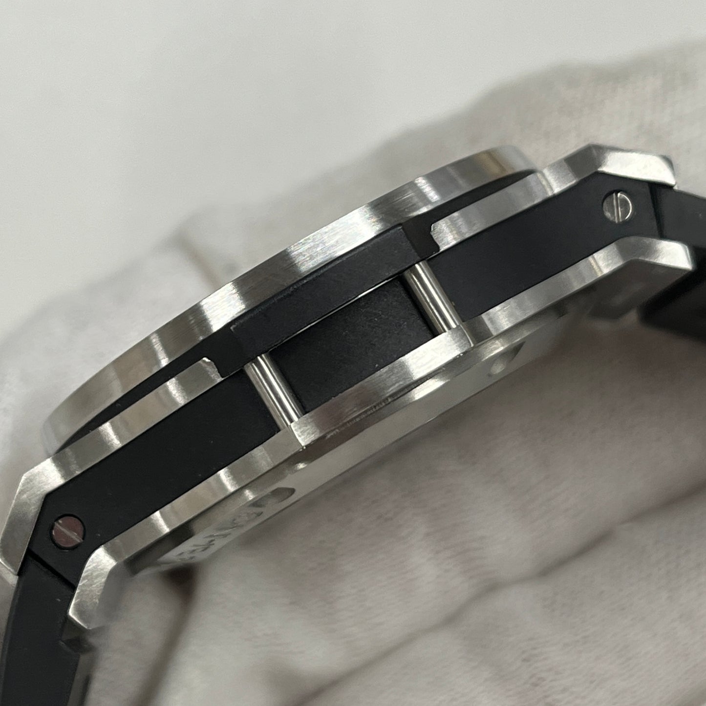 301.SX.1170.RX Big Bang Chronograph 2HUB01-00096