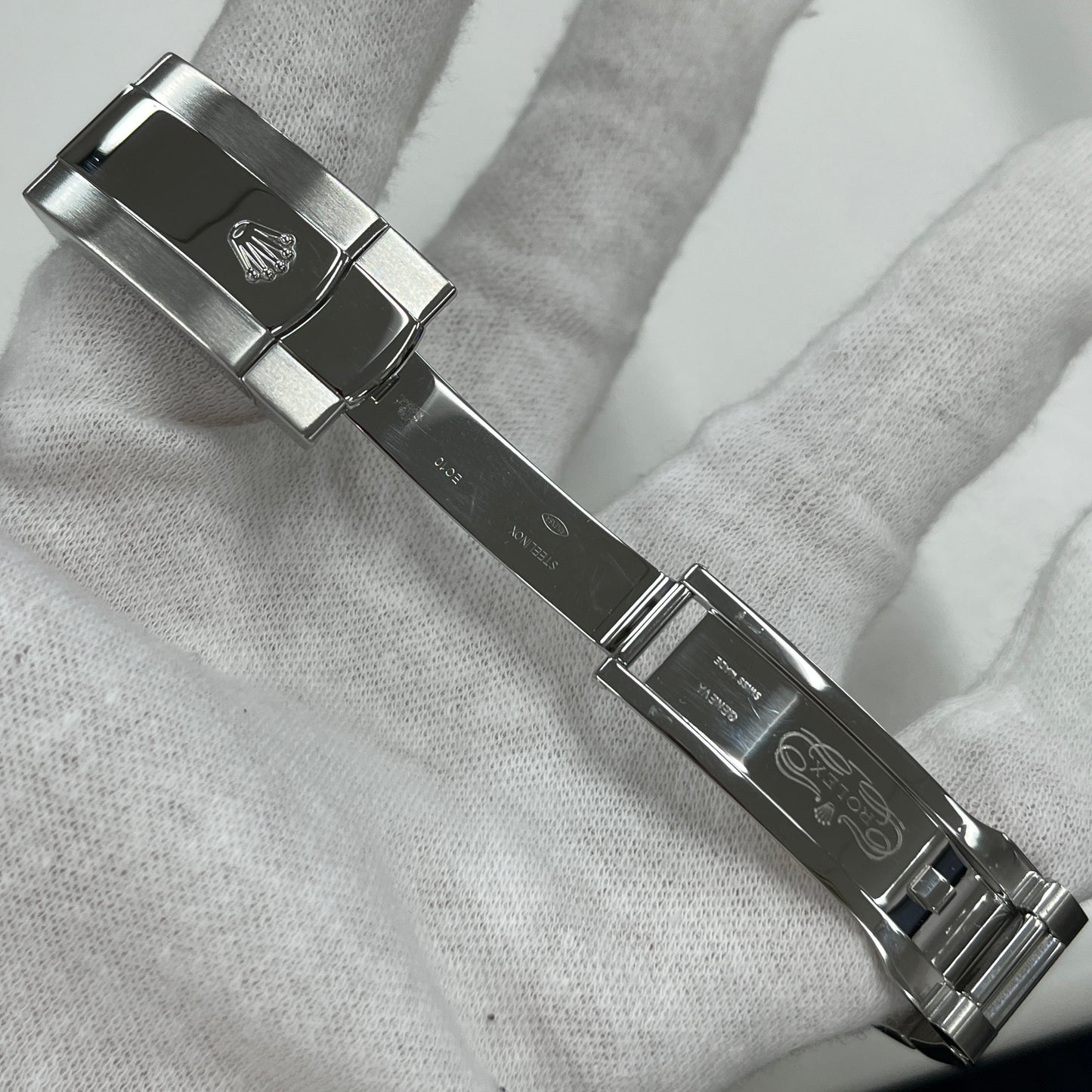 116400 Oyster Perpetual Milgauss M Series 2R-X01-01002