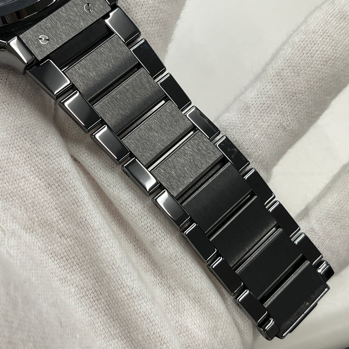 521.CM.1770.CM クラシック フュージョン ブラックマジック 2HUB01-00074