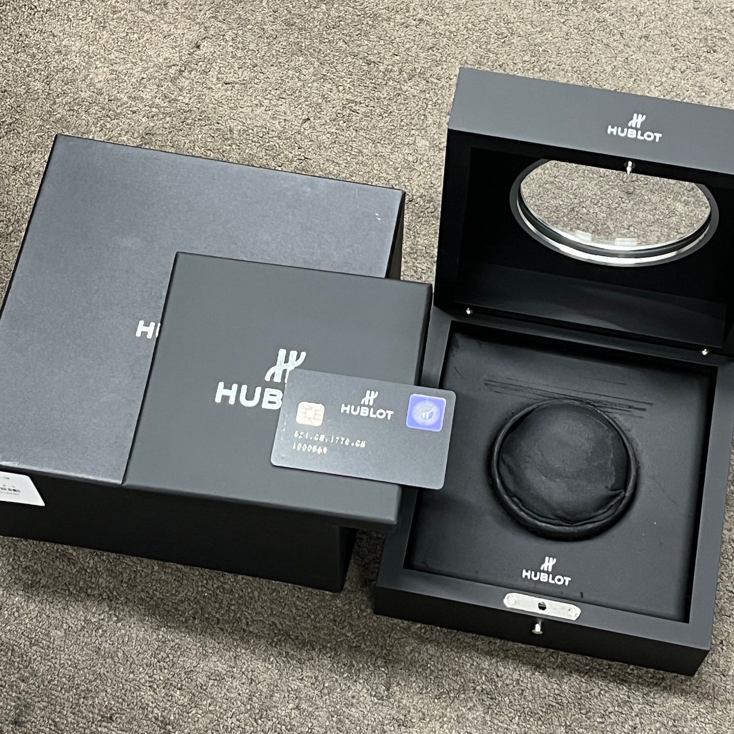 521.CM.1770.CM Classic Fusion Black Magic 2HUB01-00074