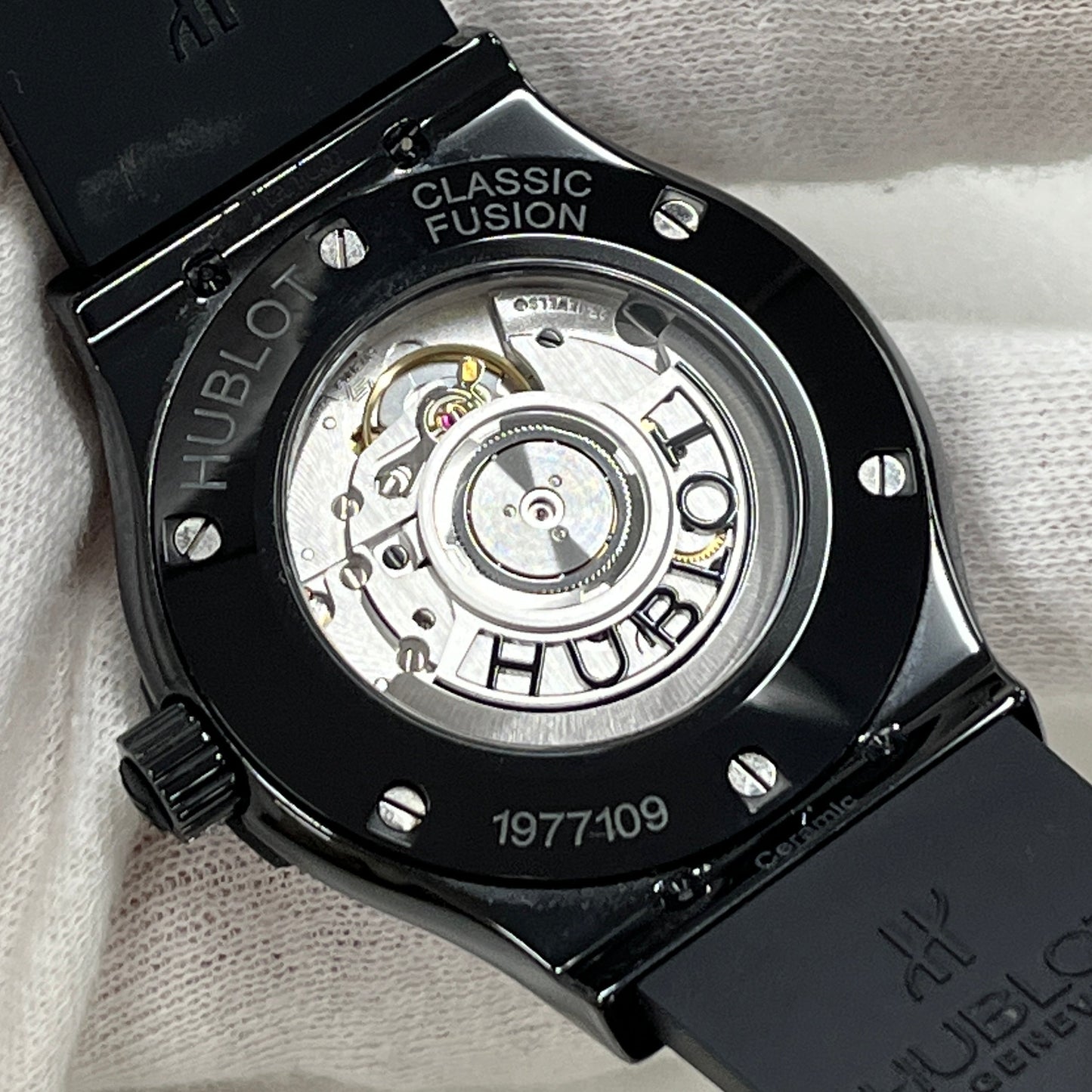 542.CM.1771.RX Classic Fusion Black Magic 2HUB01-00072