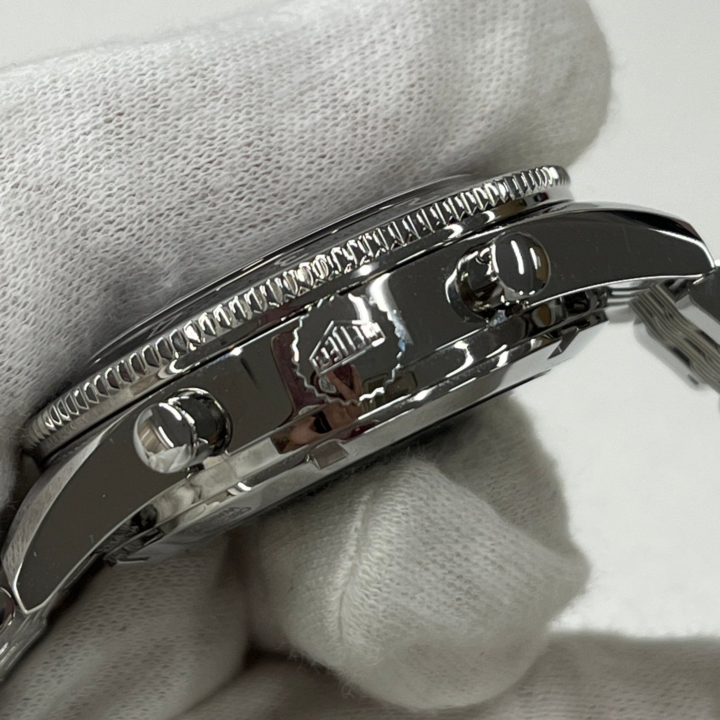 CBE2110-0 Heuer Heritage 2TAG01-00196