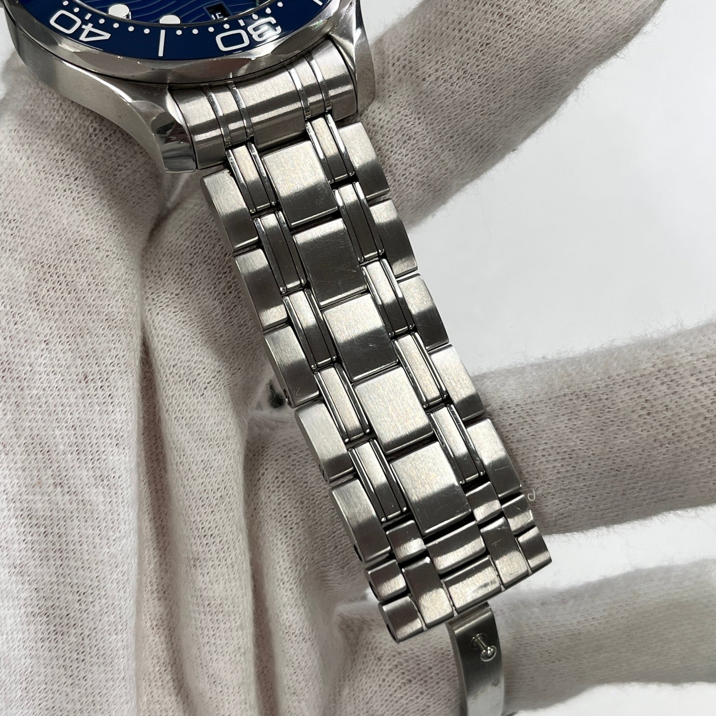 210.30.42.20.03.001 Co-axial Master Chronometer 2O-M01-00308