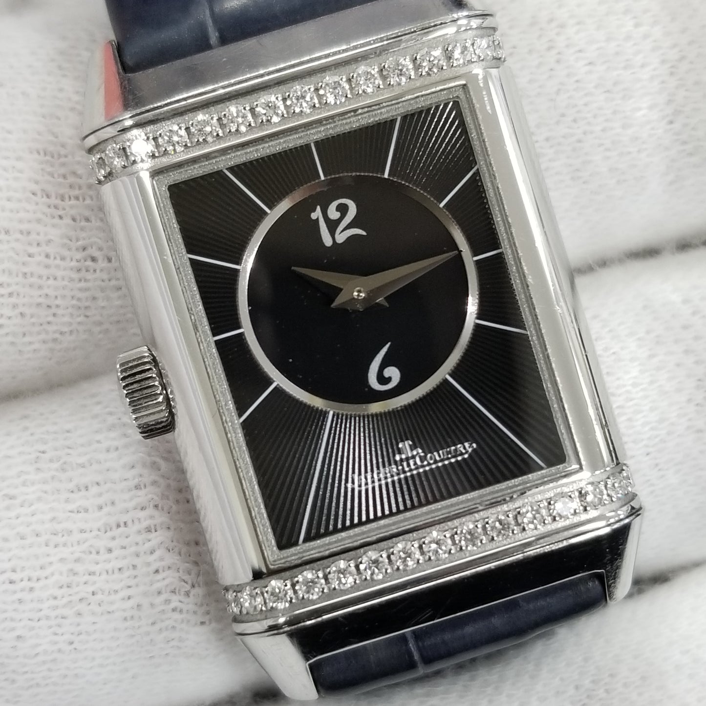 Q2668432 REVERSO CLASSIC 2JLC01-00142