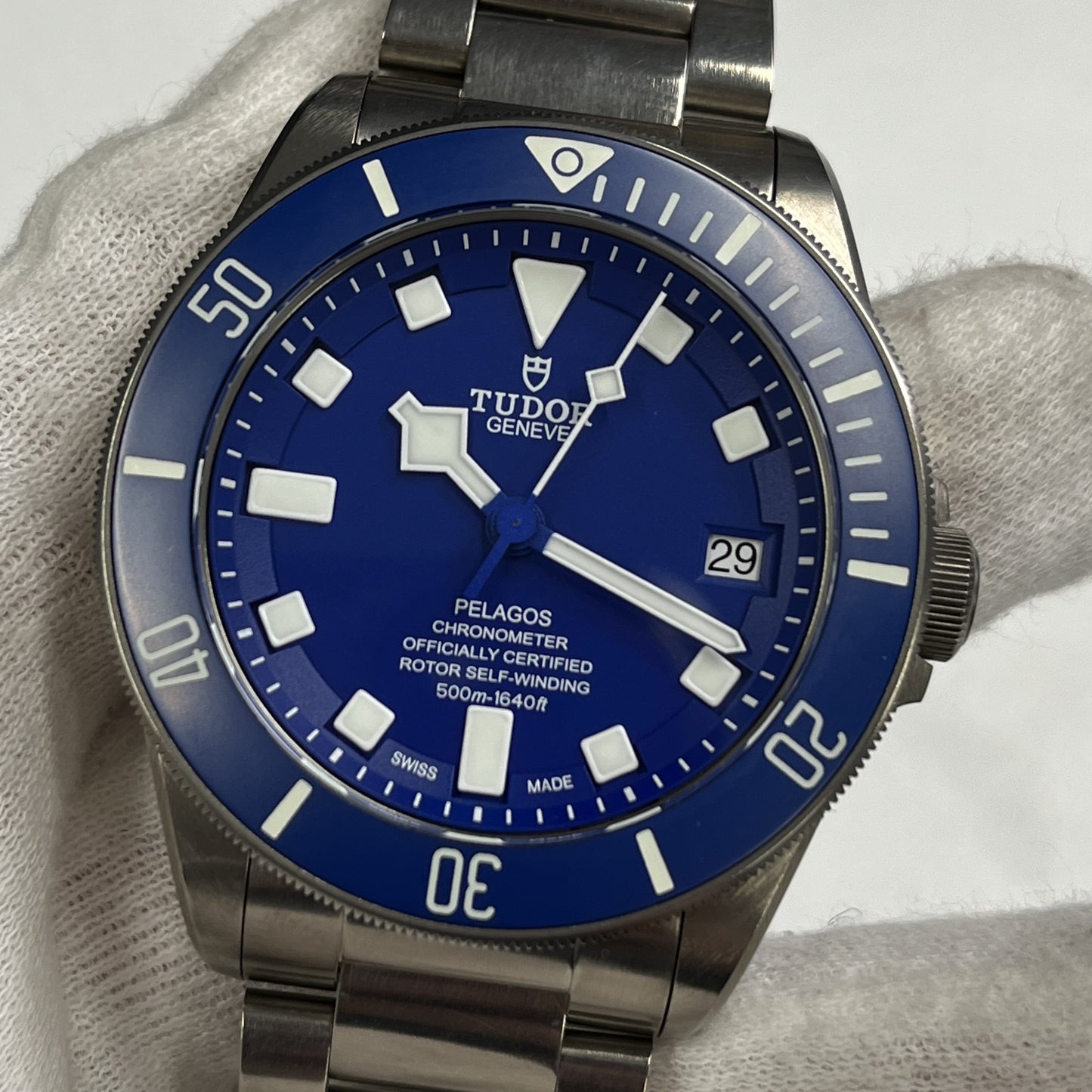 25600TB Pelagos 2TUD33-00006